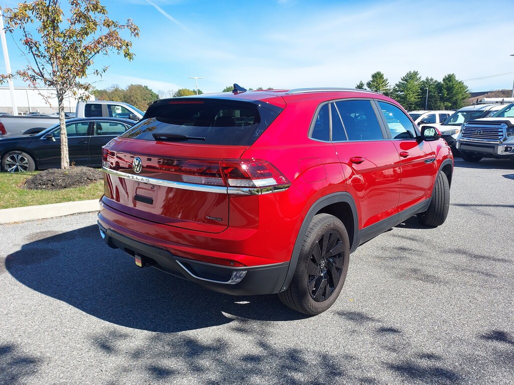 Certified 2024 Volkswagen Atlas Cross Sport 2.0T SE with Technology 2.0T SE w/Technology 4MOTION