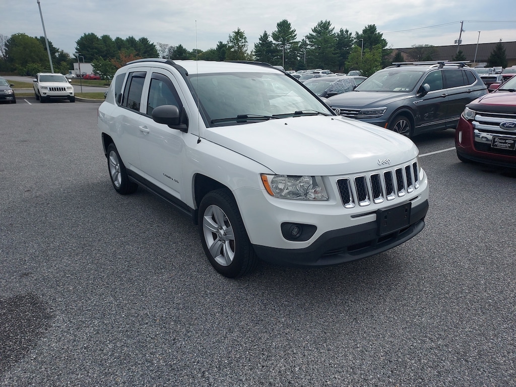 Used 2012 Jeep Compass Latitude 4WD  Latitude