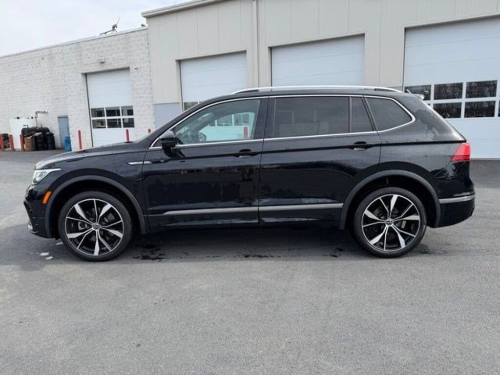 Certified 2024 Volkswagen Tiguan SEL R-Line 2.0T SEL R-Line 4MOTION
