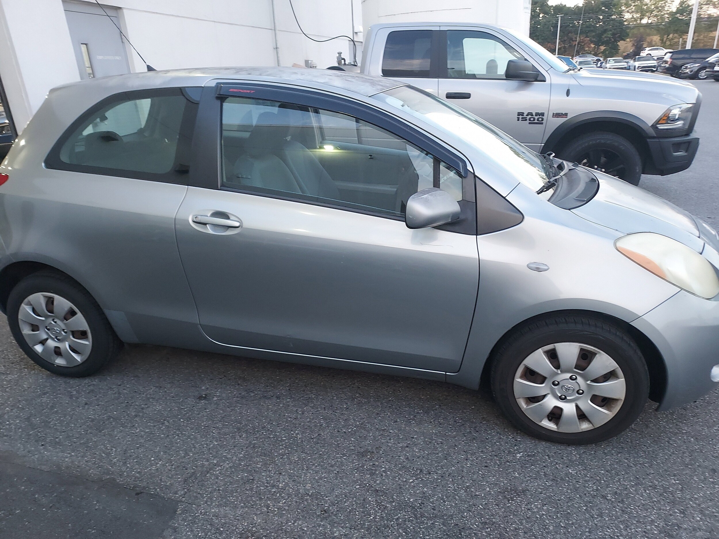 2007 Toyota Yaris Base photo 4