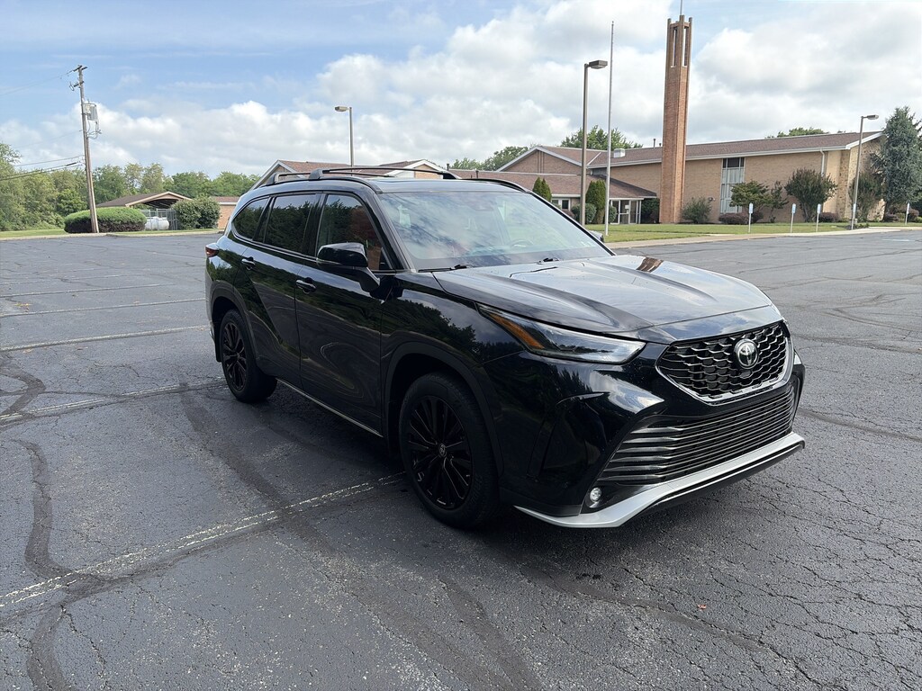 Used 2023 Toyota Highlander XSE XSE AWD