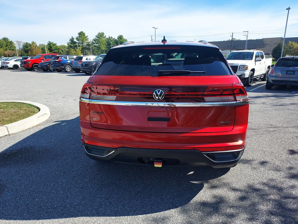 Certified 2024 Volkswagen Atlas Cross Sport 2.0T SE with Technology 2.0T SE w/Technology 4MOTION