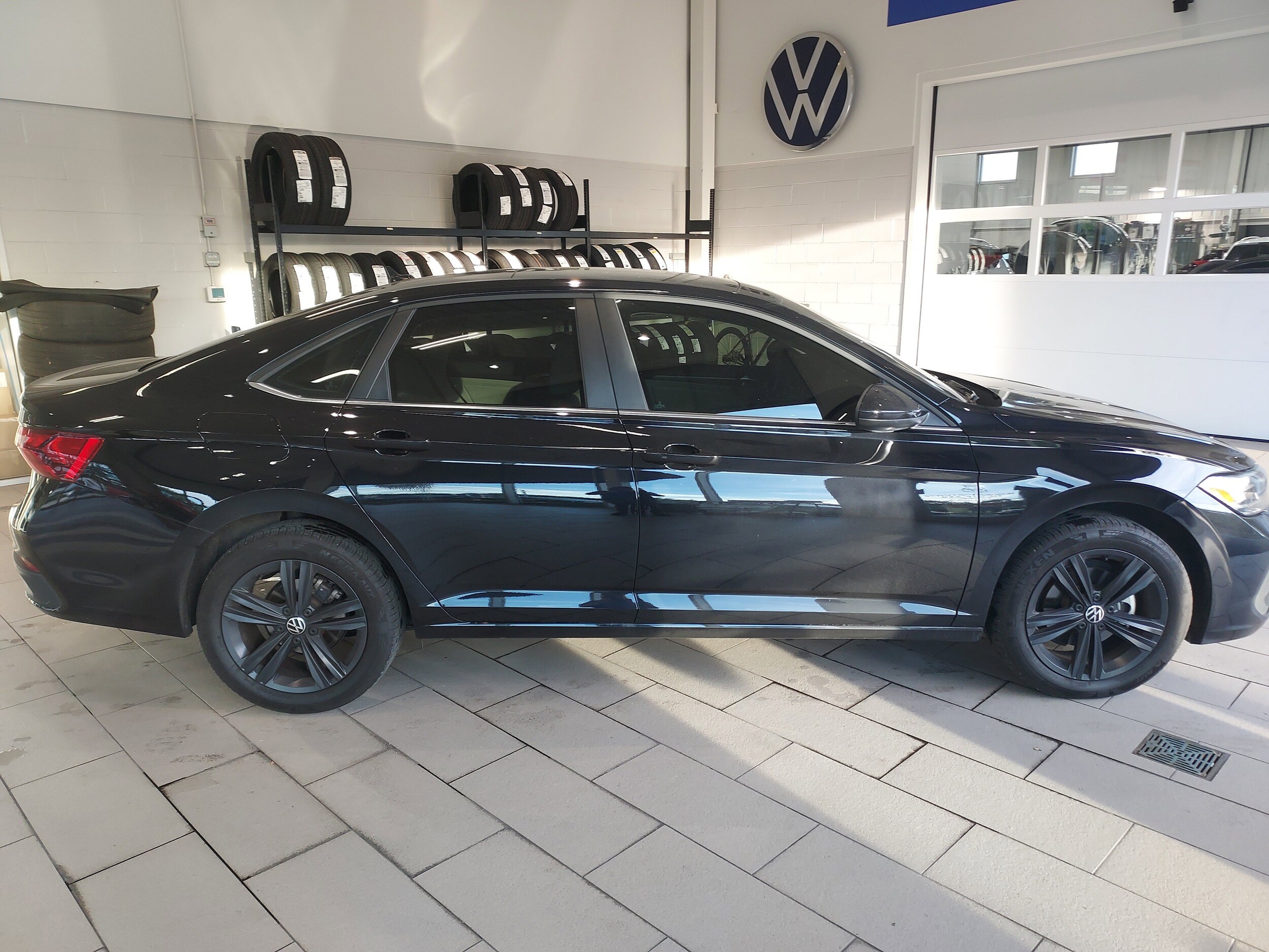 2024 Volkswagen Jetta SE photo 4
