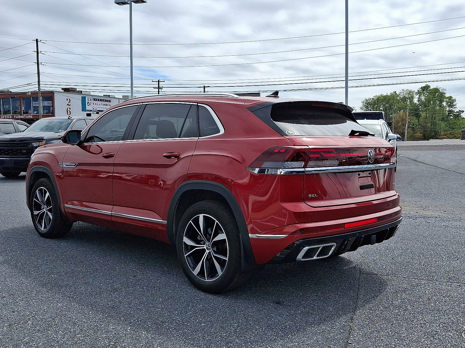 2024 Volkswagen Atlas Cross Sport SEL R-Line photo 4