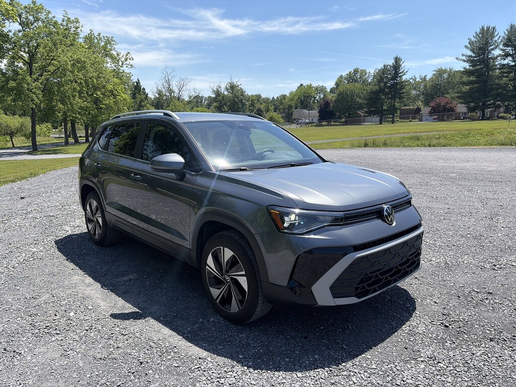 Certified 2025 Volkswagen Taos SE SE 4MOTION