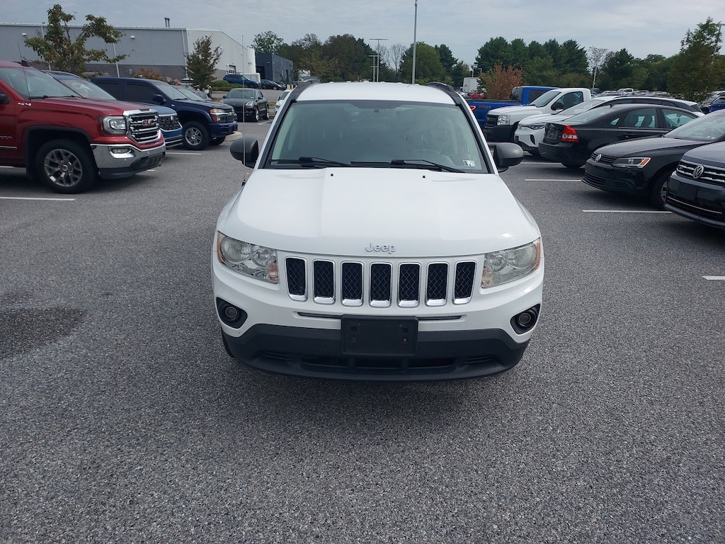 Used 2012 Jeep Compass Latitude 4WD  Latitude