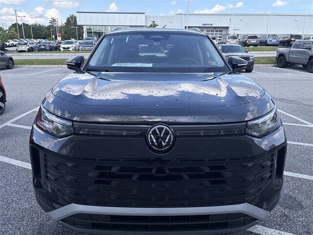 2025 Volkswagen Tiguan S photo 3