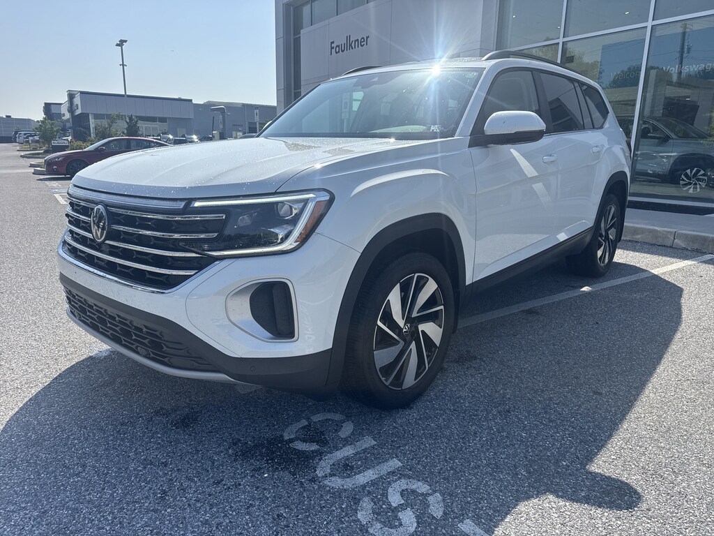 Certified 2024 Volkswagen Atlas 2.0T SE with Technology 2.0T SE w/Technology 4MOTION