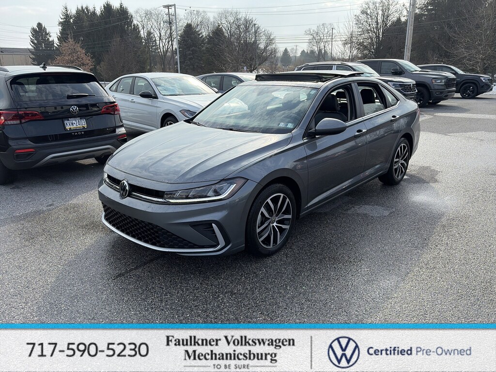 Certified 2025 Volkswagen Jetta SE SE Auto