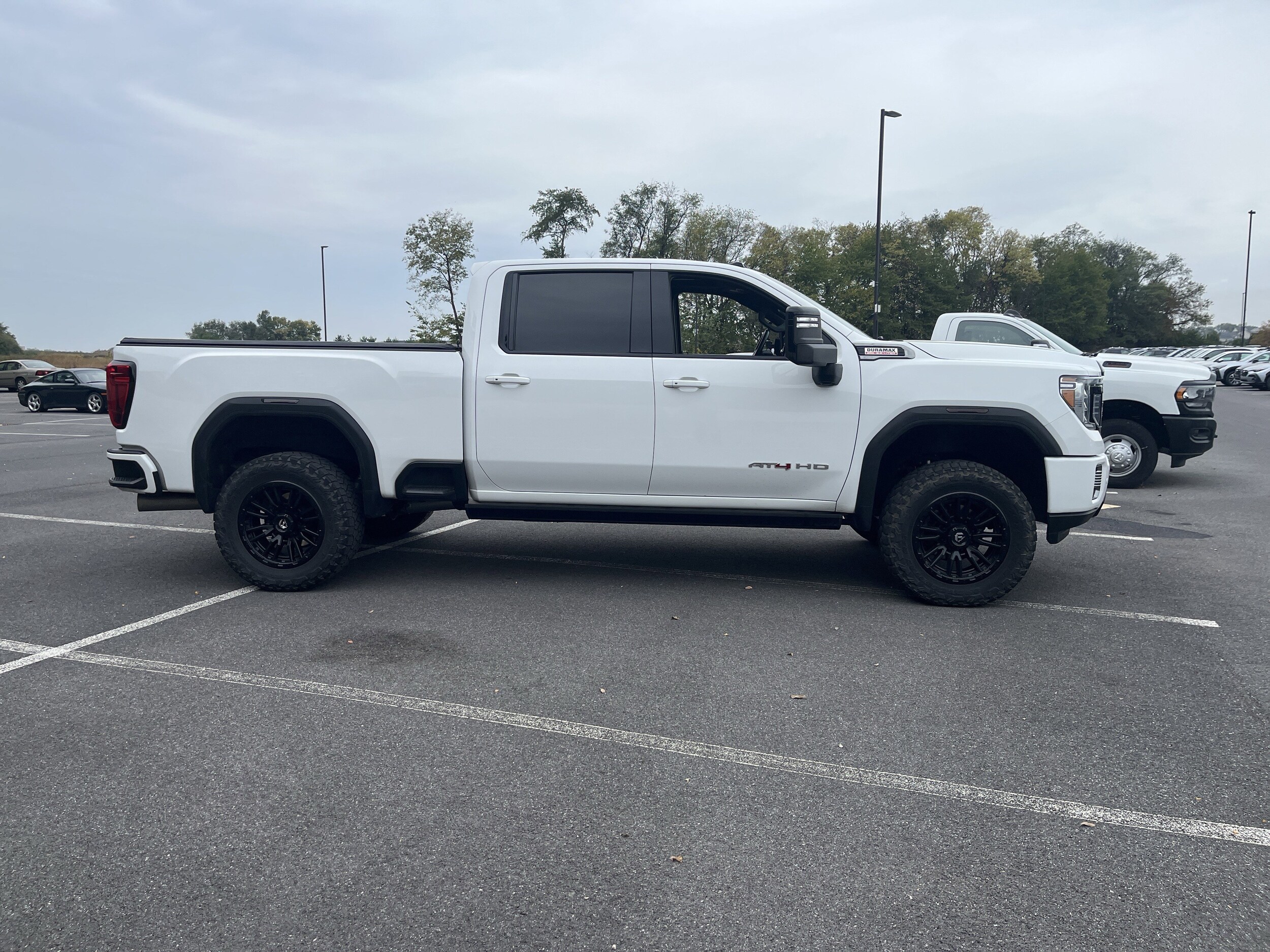 2021 Gmc Sierra 2500 HD AT4 photo 3