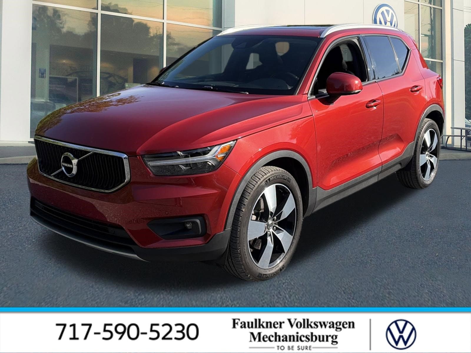 2021 Volvo XC40 T5 Momentum AWD's photo