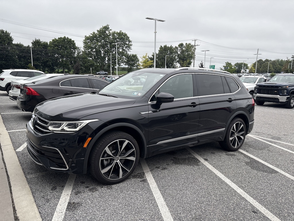 Certified 2024 Volkswagen Tiguan SEL R-Line 2.0T SEL R-Line 4MOTION