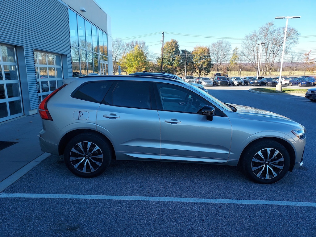 Used 2024 Volvo XC60 Core Dark Theme B5 AWD Core Dark Theme