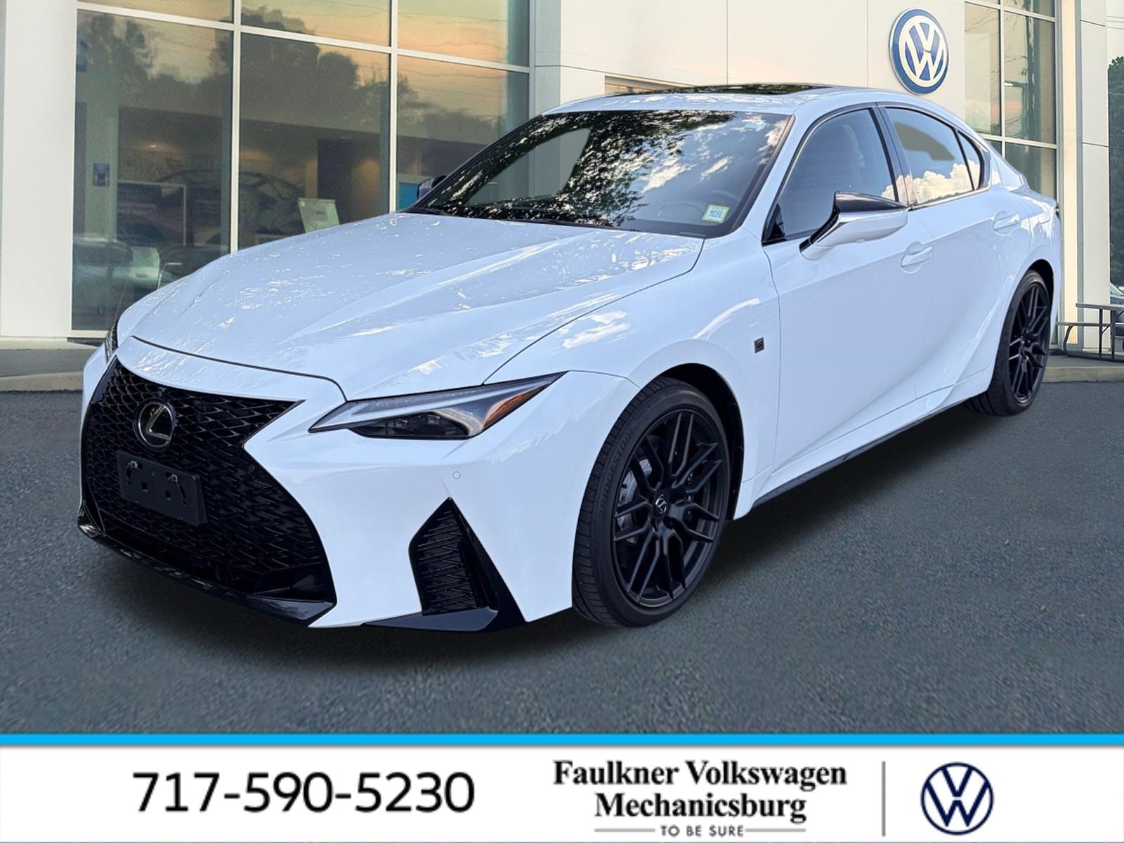 2023 Lexus IS