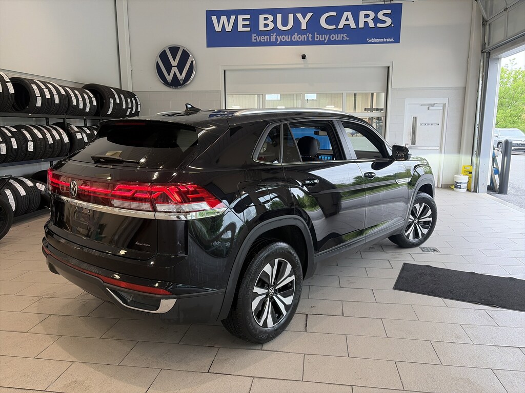 Certified 2025 Volkswagen Atlas Cross Sport 2.0T SE 2.0T SE 4MOTION