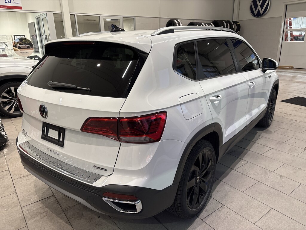 Certified 2022 Volkswagen Taos SE SE FWD