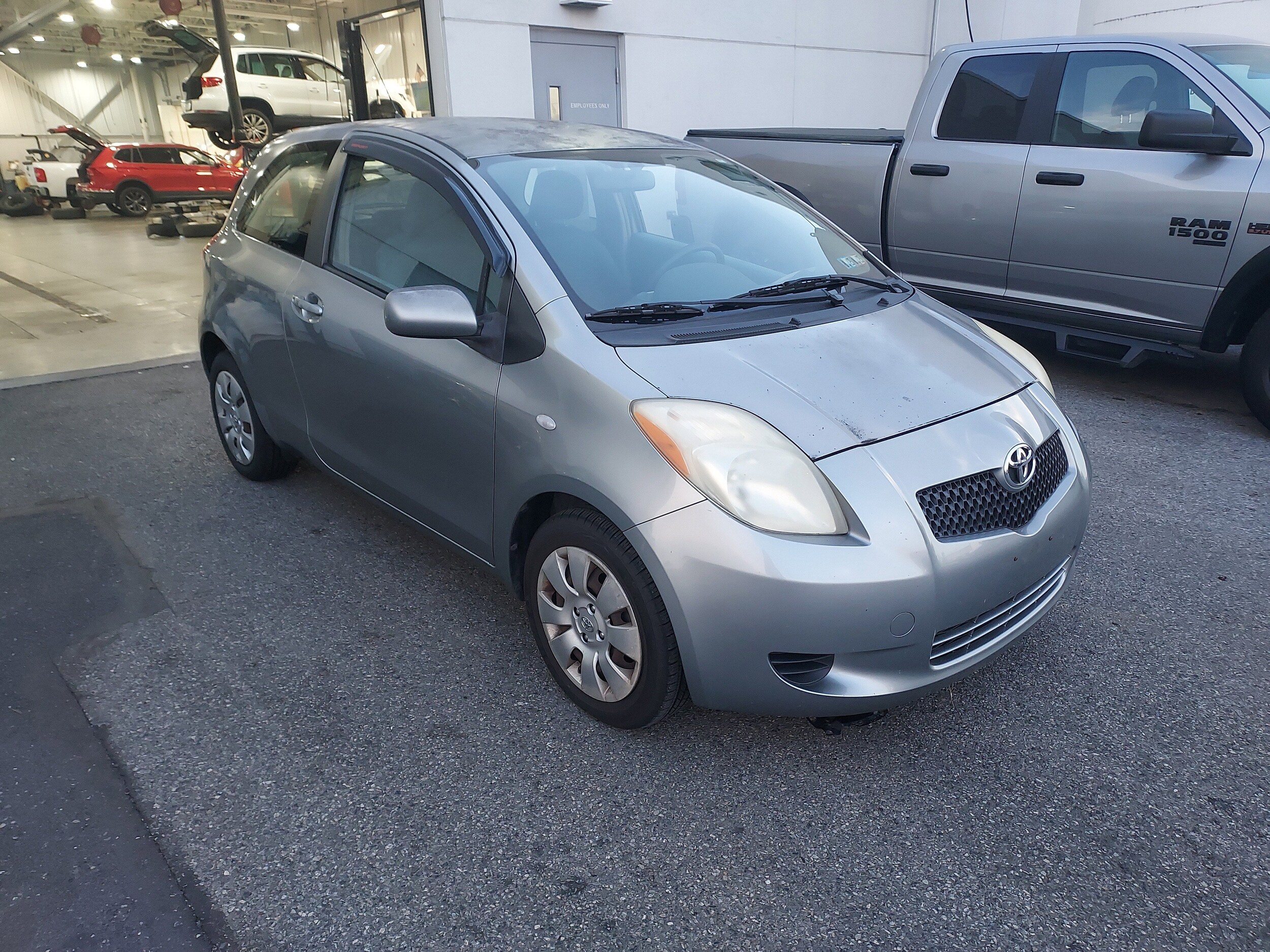 2007 Toyota Yaris Base photo 3
