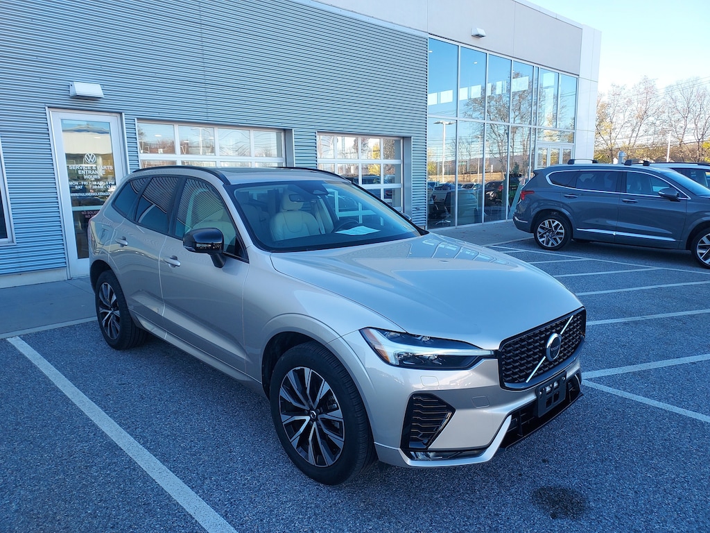 Used 2024 Volvo XC60 Core Dark Theme B5 AWD Core Dark Theme