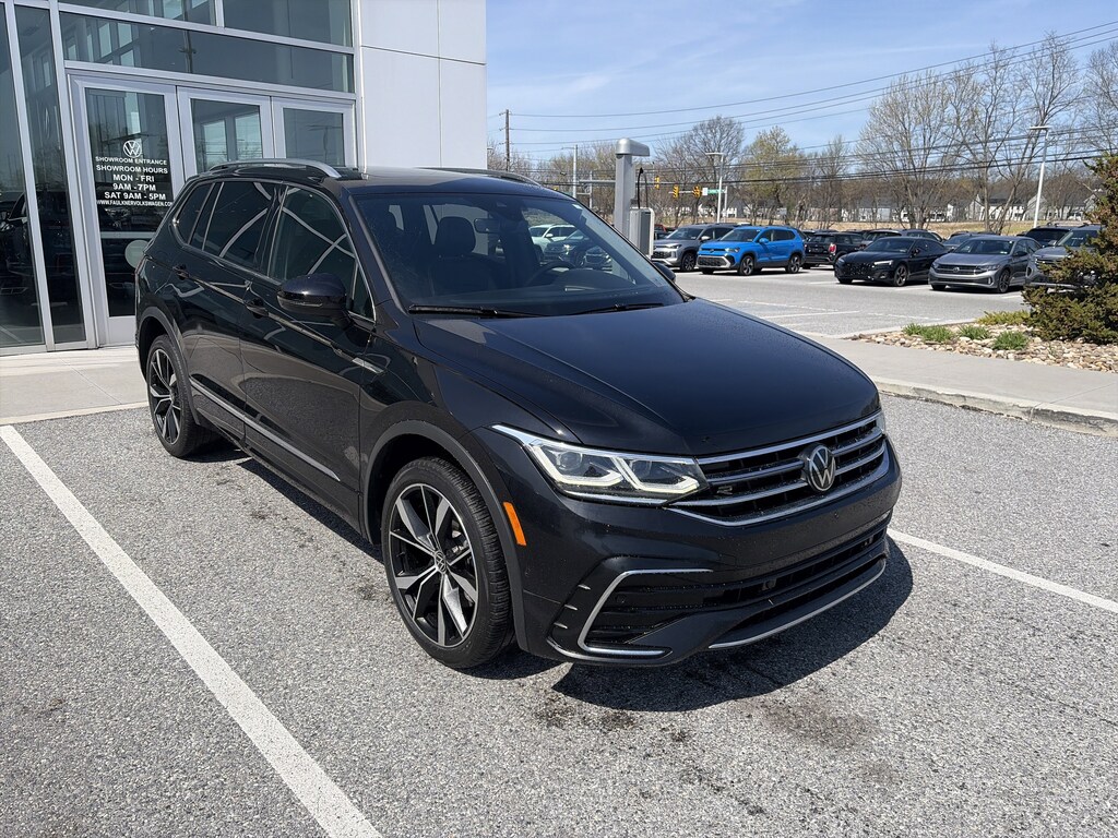 Certified 2024 Volkswagen Tiguan SEL R-Line 2.0T SEL R-Line 4MOTION