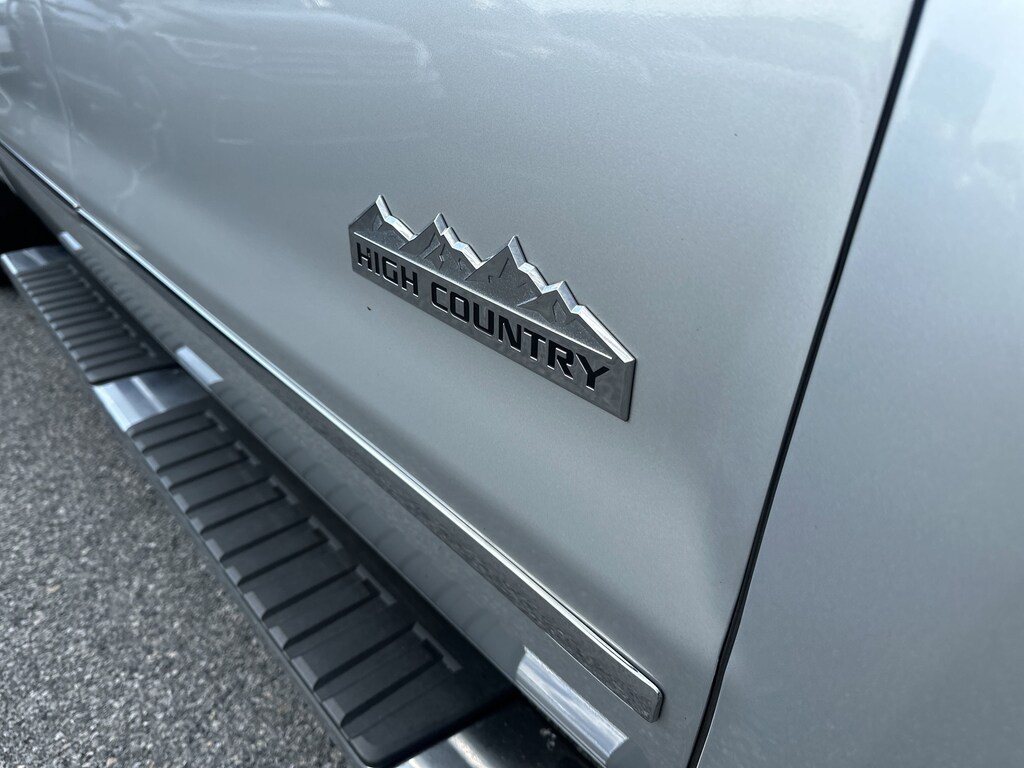 Used 2014 Chevrolet Silverado 1500 High Country 4WD Crew Cab 153.0 High Country
