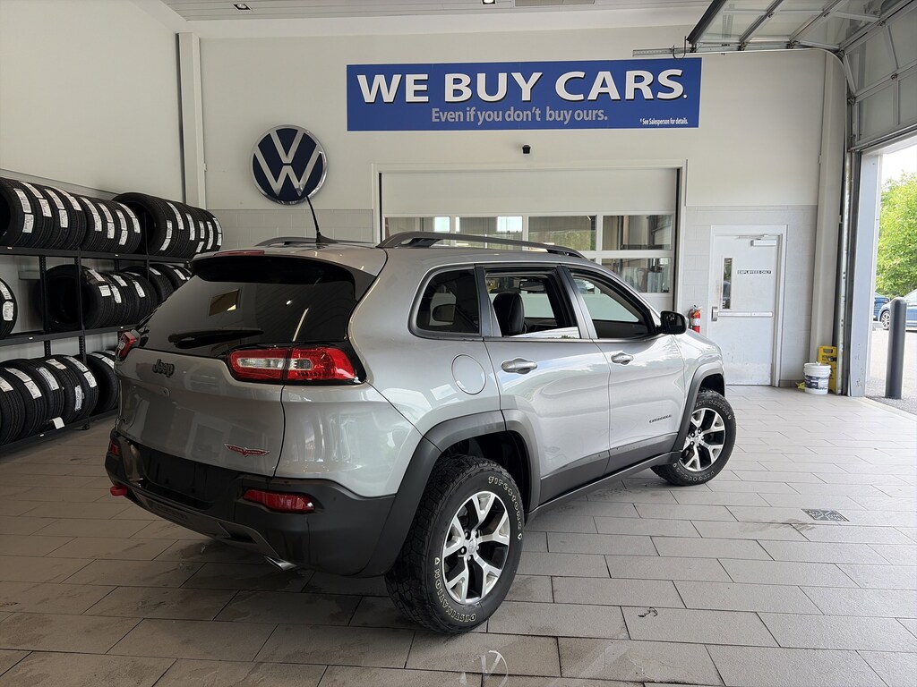 Used 2016 Jeep Cherokee Trailhawk 4WD Trailhawk