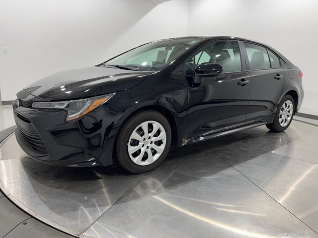 Used 2025 Toyota Corolla LE Sedan