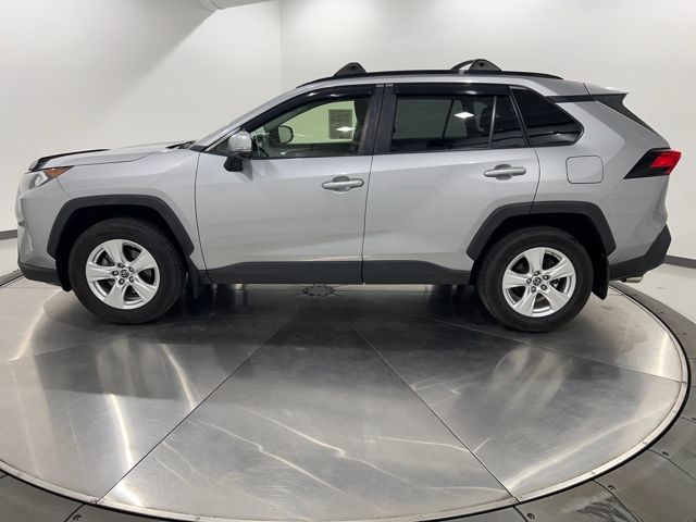 2019 Toyota RAV4 XLE photo 2