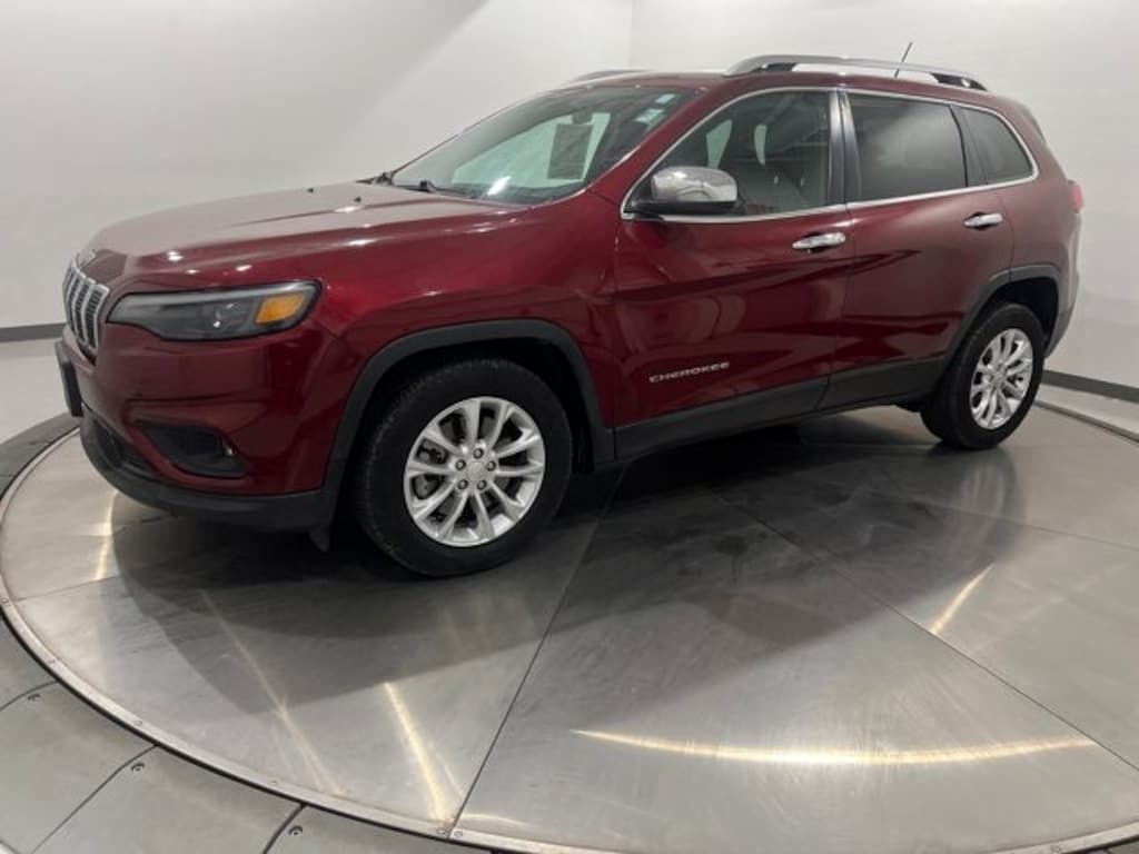 Used 2019 Jeep Cherokee Latitude FWD SUV