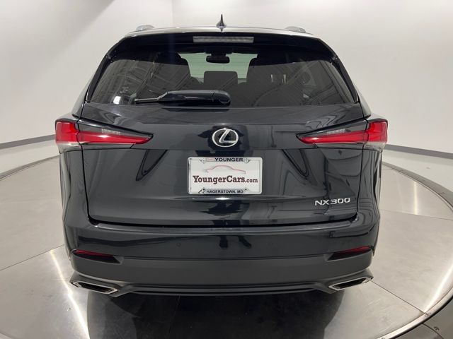 2021 Lexus NX 300 photo 3