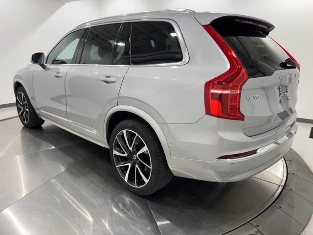 2023 Volvo XC90 B5 AWD Plus photo 3