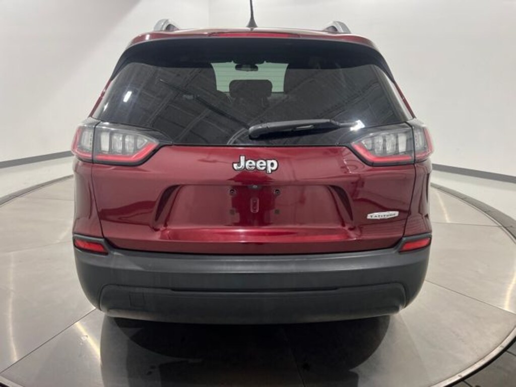 Used 2019 Jeep Cherokee Latitude FWD SUV