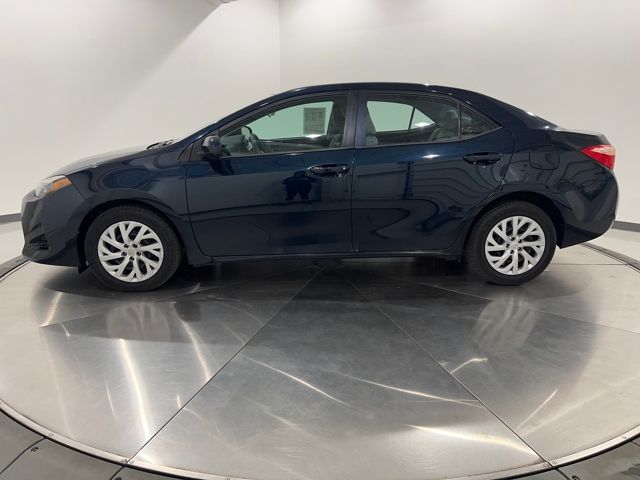 2017 Toyota Corolla LE photo 2