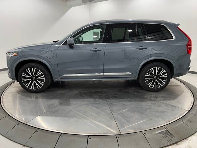 2023 Volvo XC90 Recharge T8 Plus photo 2