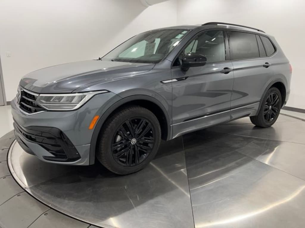 Used 2022 Volkswagen Tiguan 2.0T SE R-Line Black SUV