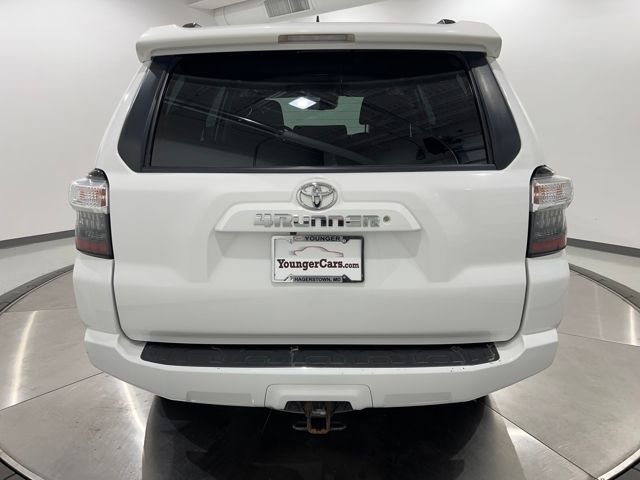 2020 Toyota 4Runner SR5 photo 4