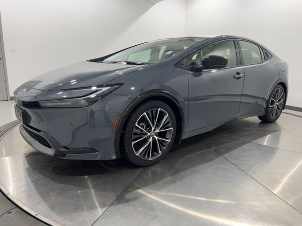 Used 2023 Toyota Prius XLE Hatchback