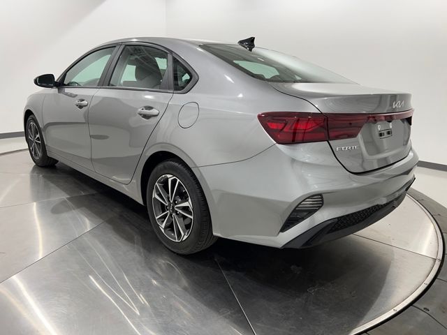 2023 Kia Forte LXS photo 3