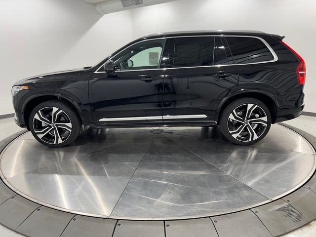 2025 Volvo XC90 photo 2