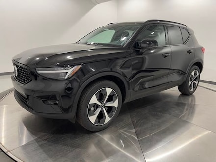 2026 Volvo XC40 B5 Plus AWD SUV