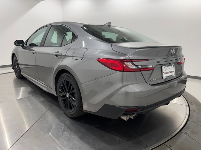 2025 Toyota Camry SE photo 3