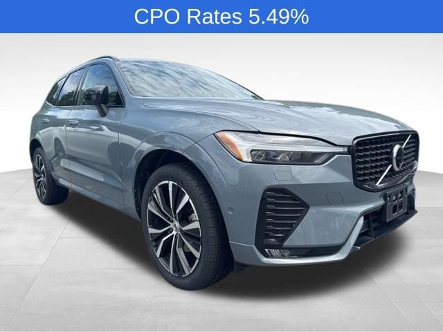 2023 Volvo XC60 B5 Plus Dark Theme AWD's photo
