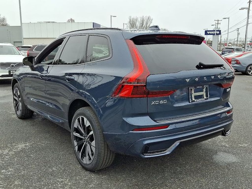 New 2026 Volvo XC60 plug-in hybrid T8 Plus SUV