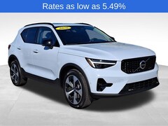 2026 Volvo XC40 B5 Plus SUV