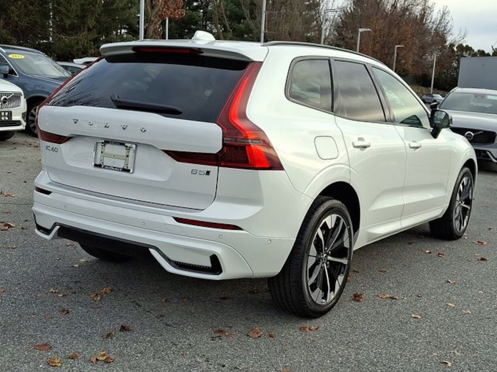New 2026 Volvo XC60 B5 Plus SUV