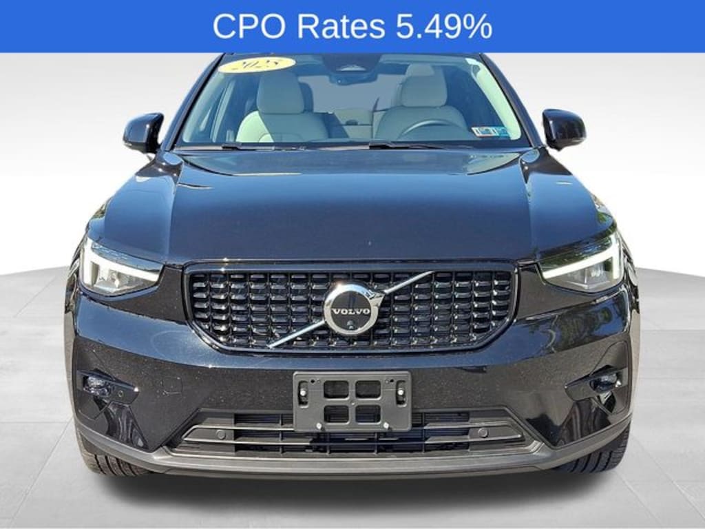 Certified 2025 Volvo XC40 B5 Plus Dark Theme SUV