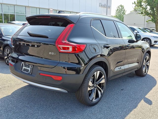 2025 Volvo XC40 Plus photo 4