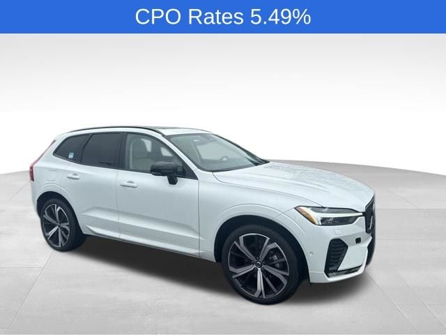 2023 Volvo XC60 B5 Ultimate Dark Theme AWD's photo