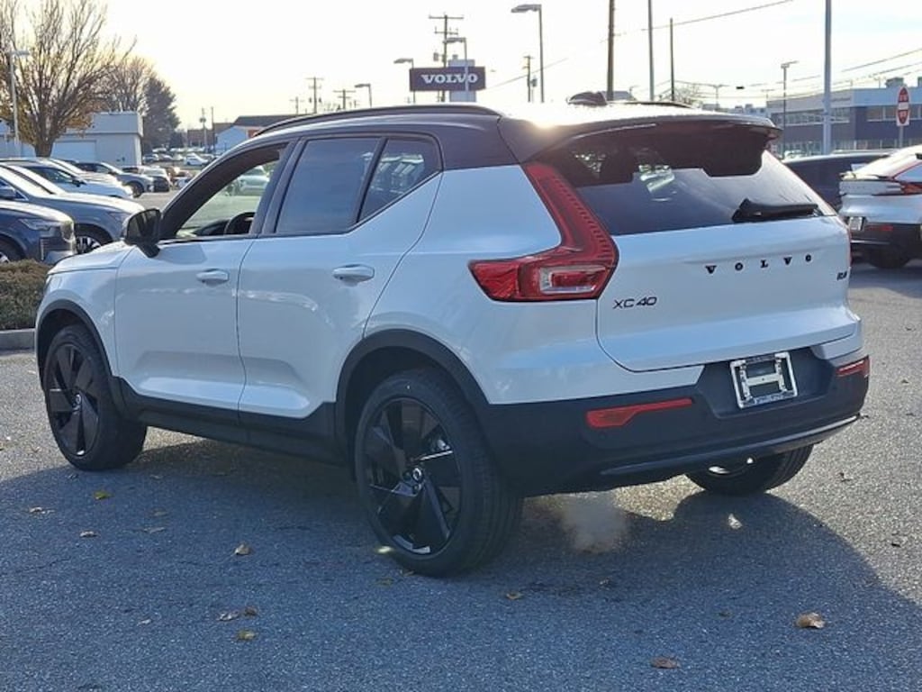 New 2026 Volvo XC40 B5 Ultra Black Edition SUV