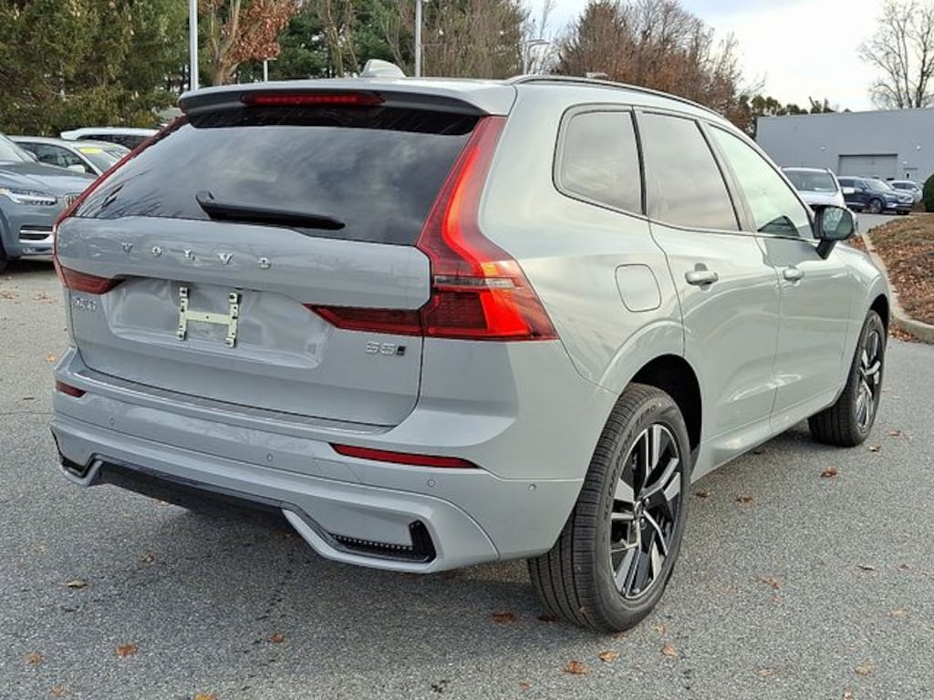 New 2026 Volvo XC60 B5 Plus SUV