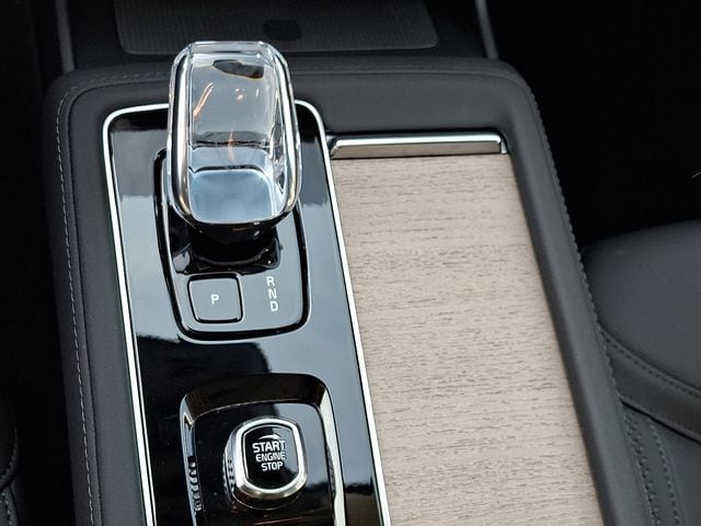 2026 Volvo XC90 Plus - Photo 14